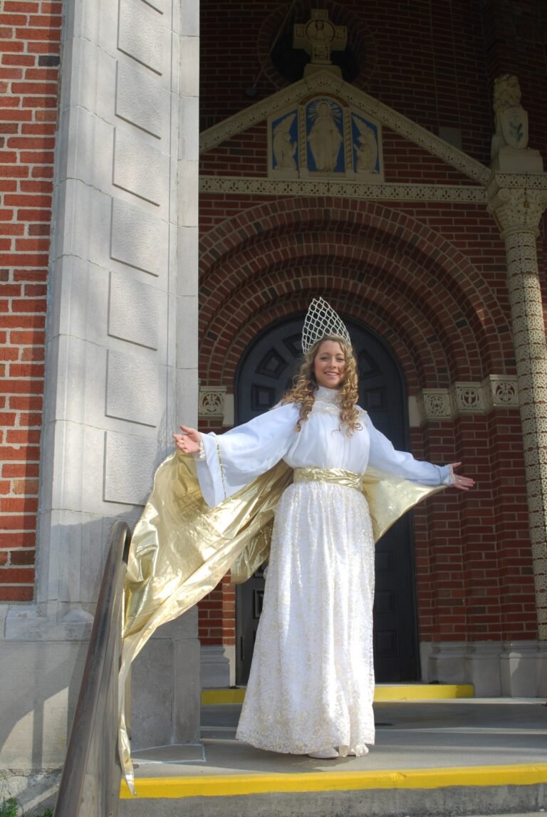 314888833 618079043446955 11483506452804804 n 768x1147