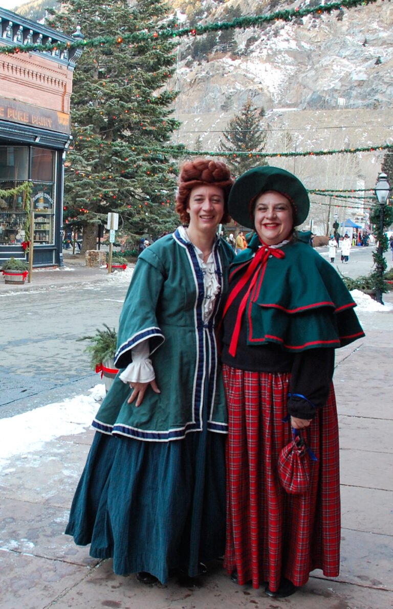 Georgetown Christmas Market Victorian Carolers w 768x1191